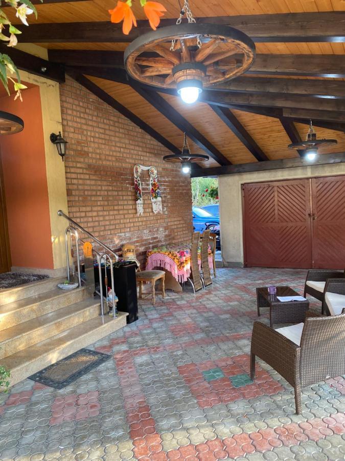 Casa cu Flori Moisei Hotel Luaran gambar