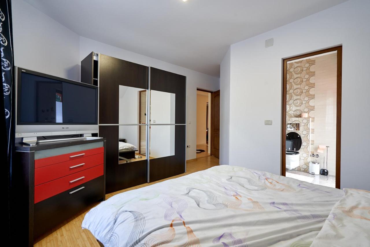 Casa cu Flori Moisei Hotel Luaran gambar